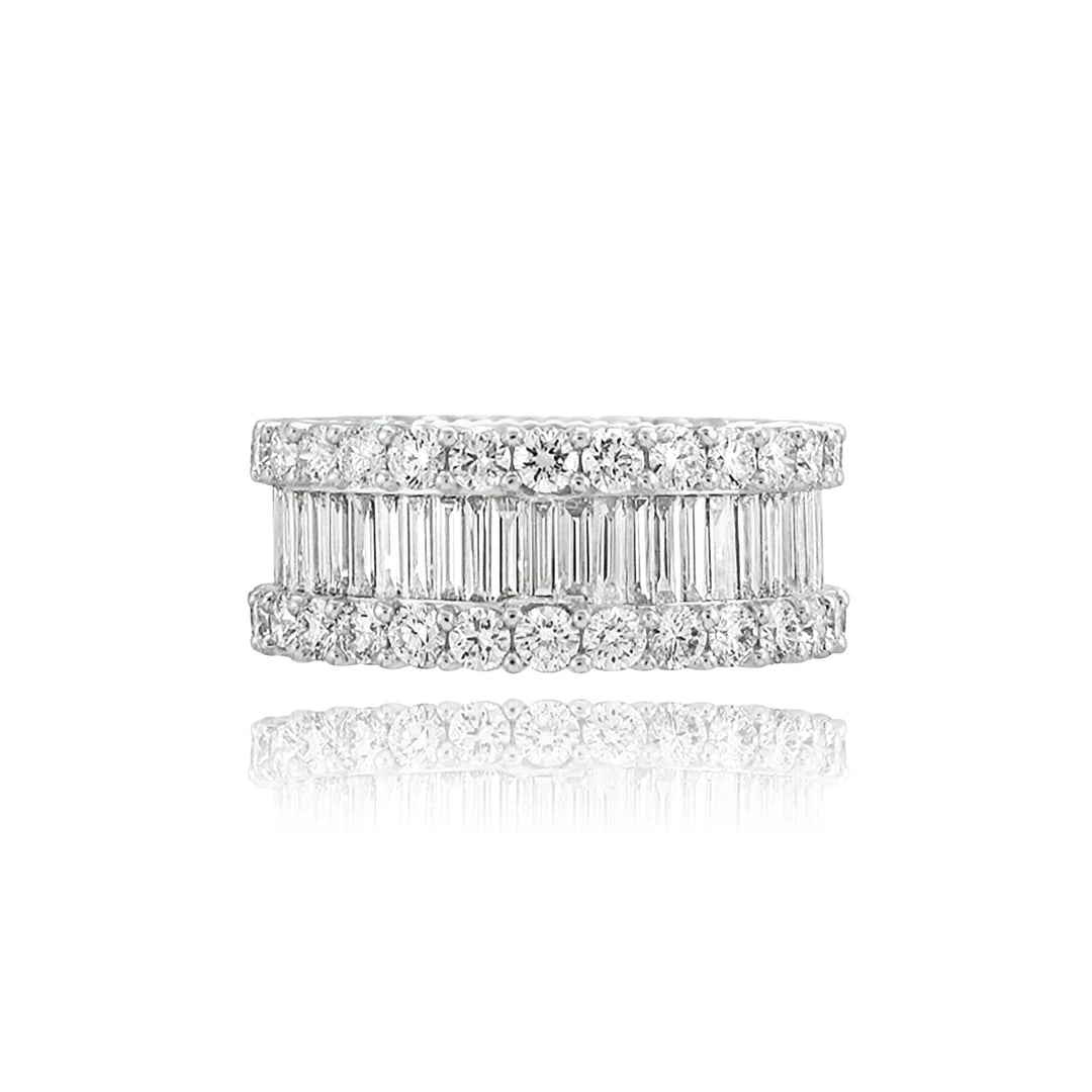 Obrączka Wieczności z Białego Złota 18k z Diamentami Bagietkami i Okrągłymi Diamentami na Boku