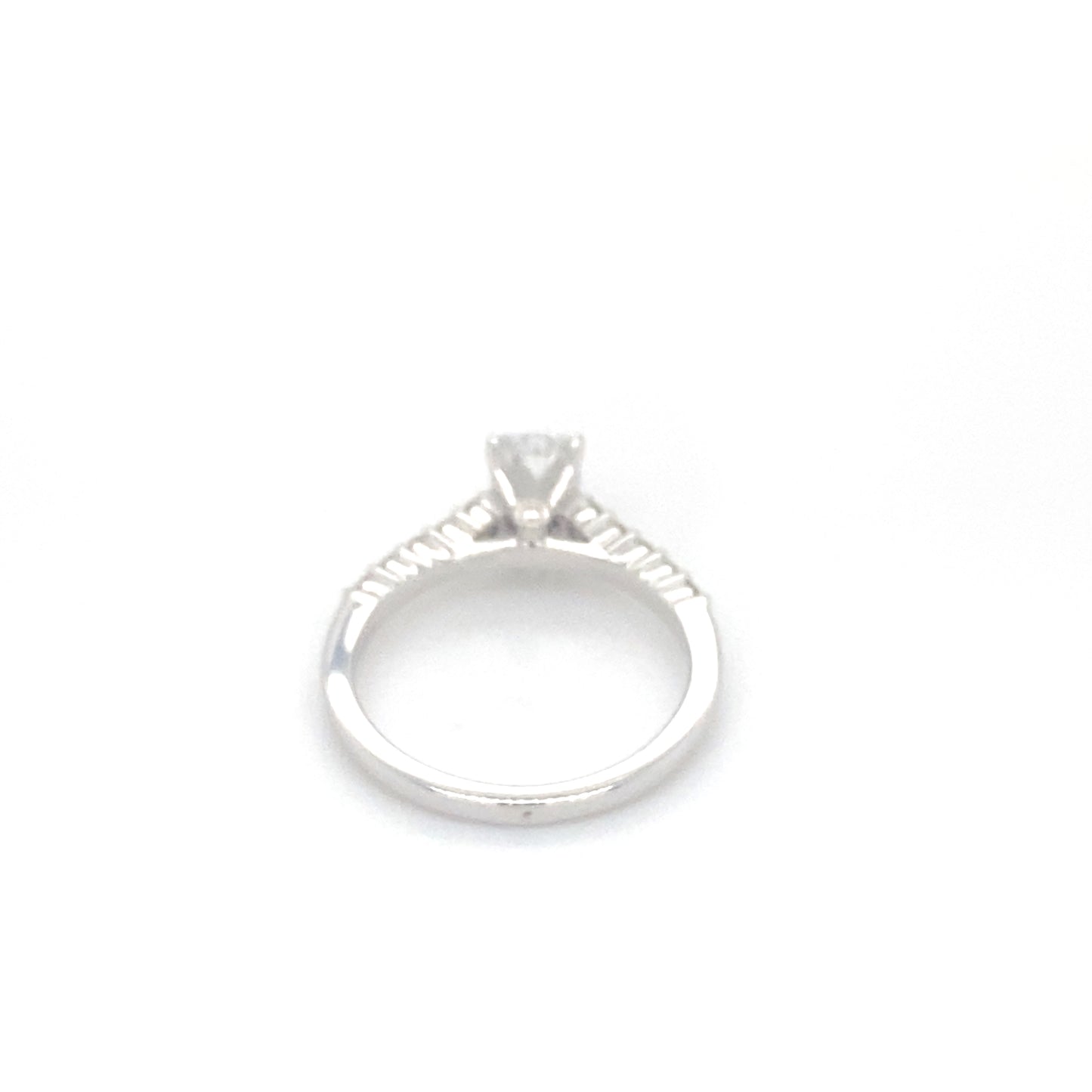 Pierścionek z Białego Złota 18k z Radiantem 1.05 ct i Osadą Pavé 0.62 ct