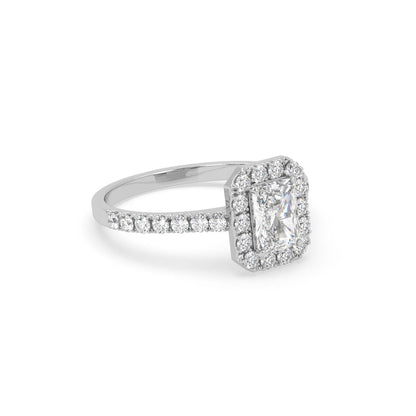 Pierścionek Halo z Białego Złota 18k z Diamentem o Szlifie Radiant i Obrączką Pavé