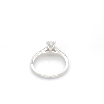 Pierścionek z Białego Złota 18k z Radiantem 1.05 ct i Osadą Pavé 0.62 ct