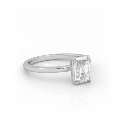 Pierścionek Zaręczynowy Solitarny z Białego Złota 18k z Diamentem o Szlifie Radiant