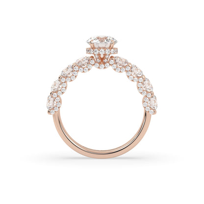 Pierścionek z Różowego Złota 18k z Laboratoryjnym Okrągłym Diamentem, Bocznymi Diamentami i Diamentami Pod Pazurami
