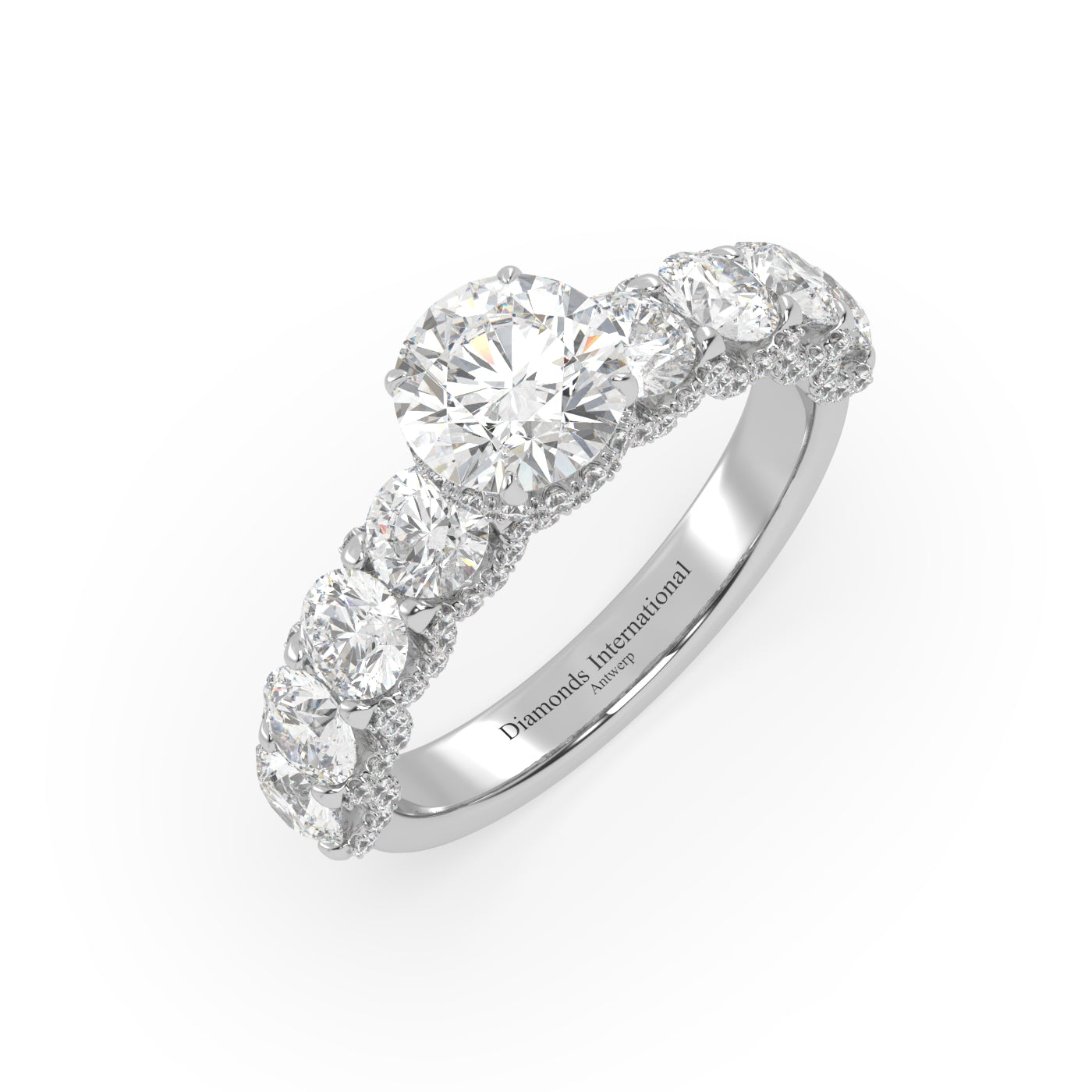 Pierścionek z Białego Złota 18k z Laboratoryjnym Okrągłym Diamentem, Bocznymi Diamentami i Diamentami Pod Pazurami