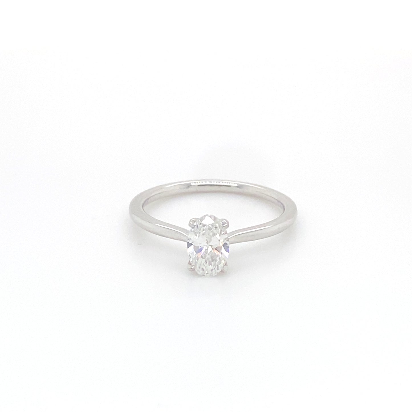 Pierścionek Solitarny z Białego Złota 18k z Owalnym Diamentem 0.65 ct